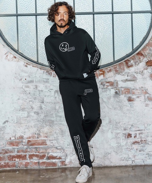seventy seven(セブンティセブン)の「mpa3947-cardboard P-O hoodie(smile&arrow) プルオーバーパーカー(7725W060)(パーカー・メンズ・トップグレー/ブラック・XL/L/M/S)」の12枚目の写真