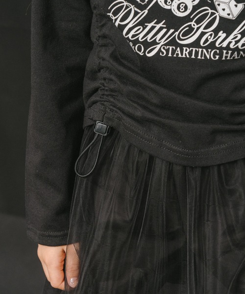 URBAN CHERRY（アーバンチェリー）の「【綿100%】丈が変わる2wayドローストコード付きポーカープリントロンＴ（Tシャツ/カットソー・キッズ・チャコール/ホワイト/ブラック/ブラウン・140cm/130cm/120cm/110cm/150cm）」の12枚目の写真