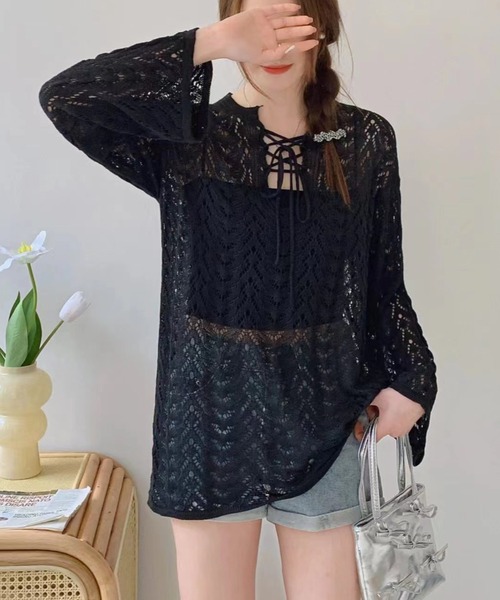 gossip!ロサンゼルス(ゴシップロサンゼルス)の「かぎ編み風 ベルスリーブプルオーバー(ニット/セーター・レディース・オフホワイト/ブラック・M)」の2枚目の写真
