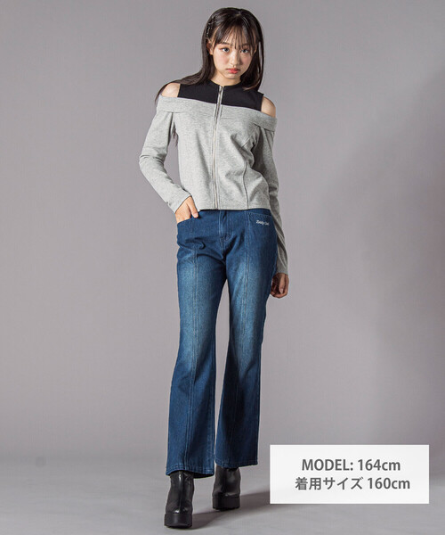 ZIDDY（ジディ）の「セミフレアデニムパンツ(130~160cm)（デニムパンツ・キッズ・ネイビー/グレー・130cm/140cm/150cm/FREE）」の3枚目の写真