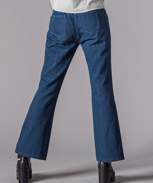 ZIDDY（ジディ）の「セミフレアデニムパンツ(130~160cm)（デニムパンツ・キッズ・ネイビー/グレー・130cm/140cm/150cm/FREE）」の8枚目の写真