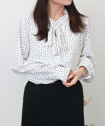 libelle more | ランダムドットスタンドフリルリボンブラウス(シャツ/ブラウス)