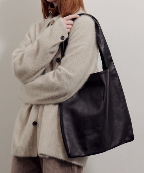 ONE.(ワンドット)の「【ONE./ワンドット】leather shoulder tote Bag / 撥水レザー(トートバッグ・メンズ・ブラック・FREE)」の7枚目の写真