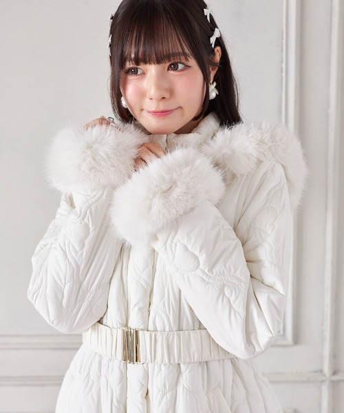 取り外し可能なファー＆ベルト付きリボンキルティングフィット＆フレア