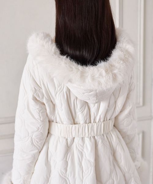 取り外し可能なファー＆ベルト付きリボンキルティングフィット＆フレア