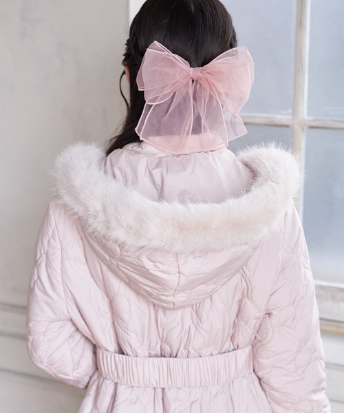 取り外し可能なファー＆ベルト付きリボンキルティングフィット＆フレア