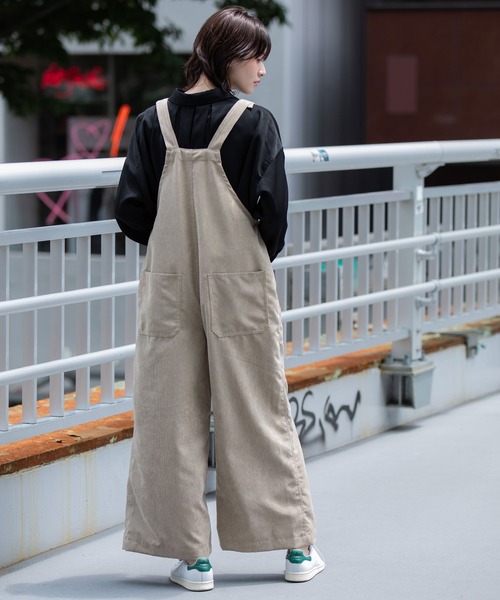 Munich（ミューニック）の「ナノコーデュロイサロペット（サロペット/オーバーオール・レディース・アイボリー/ブラック/グレイッシュベージュ・S/M）」の3枚目の写真