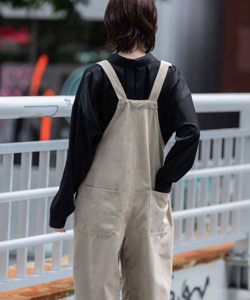 Munich（ミューニック）の「ナノコーデュロイサロペット（サロペット/オーバーオール・レディース・アイボリー/ブラック/グレイッシュベージュ・S/M）」の8枚目の写真