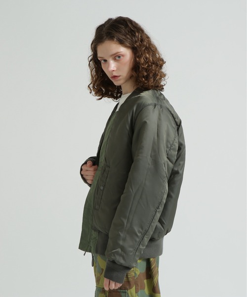 AVIREX(アヴィレックス)の「《直営店限定》WASHED MA-1 FLYING TIGERS(MA-1・レディース・セージグリーン/ブラック・M/S)」の3枚目の写真