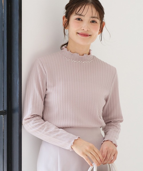 Honeys（ハニーズ）の「ビジュー付ハイネック（Tシャツ/カットソー・レディース・アイボリー/サックスブルー/スモークピンク/ライトグレー/レッド/ネイビー・L/LL/M/S）」の5枚目の写真