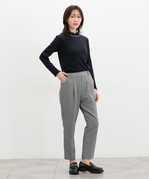 Honeys（ハニーズ）の「ビジュー付ハイネック（Tシャツ/カットソー・レディース・アイボリー/サックスブルー/スモークピンク/ライトグレー/レッド/ネイビー・L/LL/M/S）」の10枚目の写真