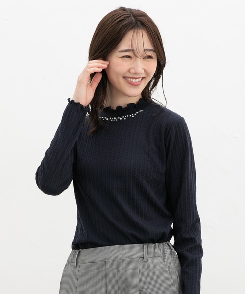 Honeys（ハニーズ）の「ビジュー付ハイネック（Tシャツ/カットソー・レディース・アイボリー/サックスブルー/スモークピンク/ライトグレー/レッド/ネイビー・L/LL/M/S）」の11枚目の写真