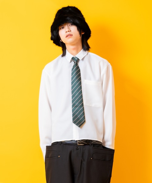 a.p.o.v.(エーピーオービー)の「a.p.o.v. オーバーサイズクロップド丈ジャージーシャツ(シャツ/ブラウス・メンズ・ブラック/ホワイト・ONESIZE)」の2枚目の写真