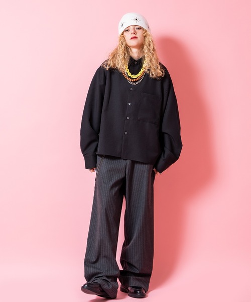 a.p.o.v.(エーピーオービー)の「a.p.o.v. オーバーサイズクロップド丈ジャージーシャツ(シャツ/ブラウス・メンズ・ブラック/ホワイト・ONESIZE)」の6枚目の写真