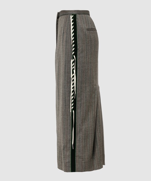 DRIES VAN NOTEN(ドリスヴァンノッテン)の「SANDORA L EMB 2250 W.W.SKIRT(スカート・レディース・グレー系その他・34/36)」の2枚目の写真