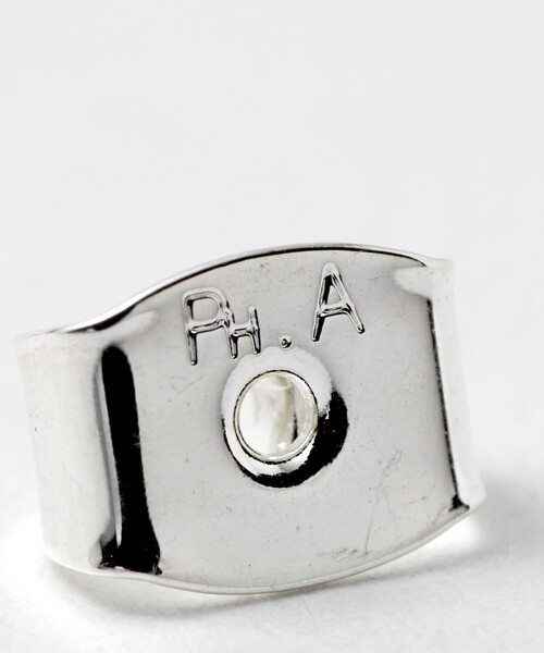 PHILIPPE AUDIBERT（フィリップ オーディベール）の「＜PHILIPPE AUDIBERT＞OVAL コンビカラー ピアス（ピアス（両耳用）・レディース・シルバー・FREE）」の7枚目の写真