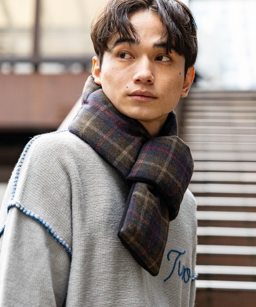 J.W ANDERSON ペイズリー柄　中綿マフラー LAKOLE（ラコレ）の「アソート柄中綿マフラー / 576647（マフラー