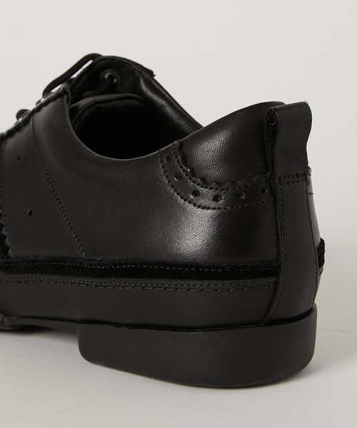 KATHARINE HAMNETT LONDON （キャサリンハムネットロンドン）の「KATHARINE HAMNETT LONDON/キャサリンハムネットロンドン 本革レザースニーカー（3965）（スニーカー・メンズ・ブラック/ホワイト・24.5/25/25.5/26/26.5/27）」の15枚目の写真