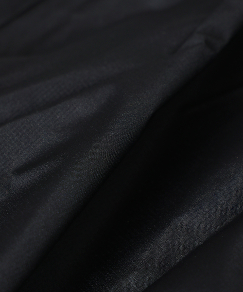 THE NORTH FACE(ザノースフェイス)の「THE NORTH FACE (ザ・ノースフェイス) ヌプシ ジャケット ND92555(ダウンジャケット/コート・メンズ・ブラック・MEDIUM/LARGE/X-LARGE)」の5枚目の写真