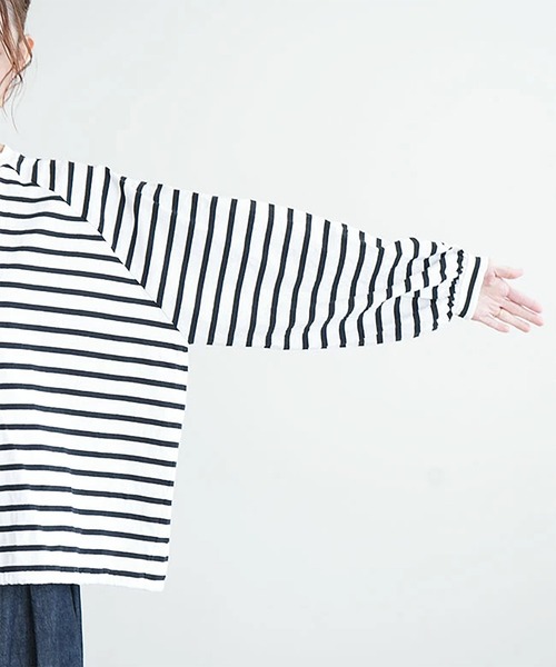 SOLAMONAT(ソラモナ)の「パフ天竺 裾紐ボーダー長袖プルーオーバー(Tシャツ/カットソー・レディース・ホワイト×ブラック/ブラック×ホワイト・FREE)」の12枚目の写真
