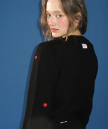 RIBBON HEART PATTERN HAIRY KNIT PULLOVER BLACK RED