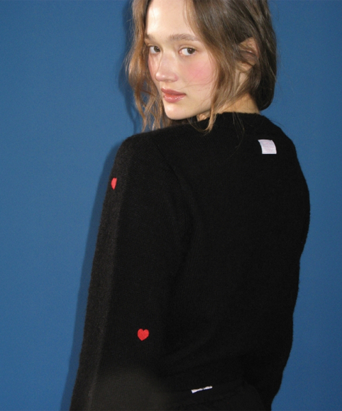 RONRON(ロンロン)の「RIBBON HEART PATTERN HAIRY KNIT PULLOVER BLACK RED(ニット/セーター・レディース・その他・FREE)」の1枚目の写真