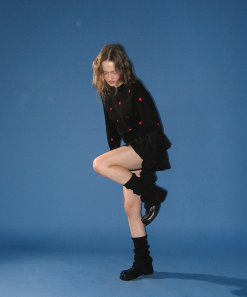 RONRON(ロンロン)の「RIBBON HEART PATTERN HAIRY KNIT PULLOVER BLACK RED(ニット/セーター・レディース・その他・FREE)」の4枚目の写真
