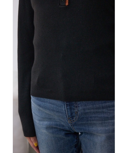 AZUL by moussy(アズールバイマウジー)の「格上げ ヘンリーネックデザインニットトップス(ニット/セーター・レディース・ブラウン/ブラック/杢グレー・FREE)」の14枚目の写真