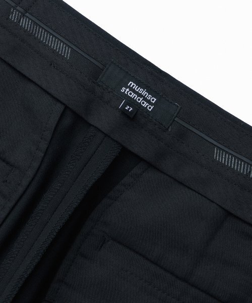MUSINSA STANDARD WOMAN（ムシンサスタンダードウーマン）の「ウィメンズサマーウールルーズテーパードヒドゥンバンディングスラックス[ブラック]（スラックス・レディース・その他・32/28/29/30/31/24/25/26/27）」の6枚目の写真