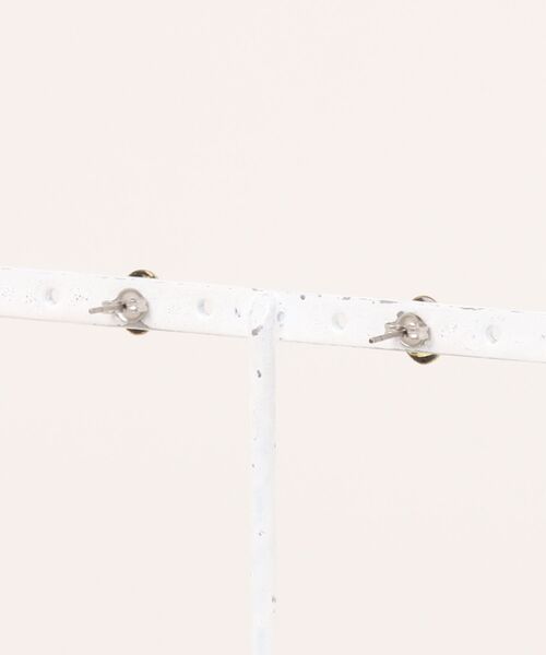 CERCA（チェルカ）の「September/オニキス＋コッパーoval  pierce（ピアス（両耳用）・レディース・ブラック・FREE）」の2枚目の写真