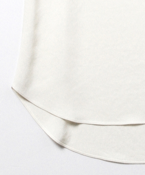 ELIN（エリン）の「ELIN / Vネック キャミソール（キャミソール・レディース・ホワイト/ネイビー・38/36）」の8枚目の写真