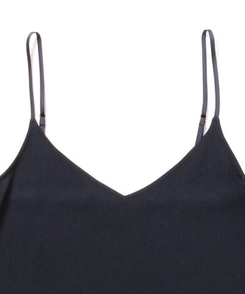 ELIN（エリン）の「ELIN / Vネック キャミソール（キャミソール・レディース・ホワイト/ネイビー・38/36）」の10枚目の写真