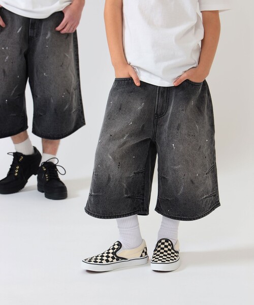 こども ビームス(コドモビームス)の「BEAMS × こども ビームス / クォーターレングス ペインター ワイド デニムパンツ 2026(110~160cm)(デニムパンツ・キッズ・サックスブルー/ブラック・S(110-120)/M(130-140))」の2枚目の写真