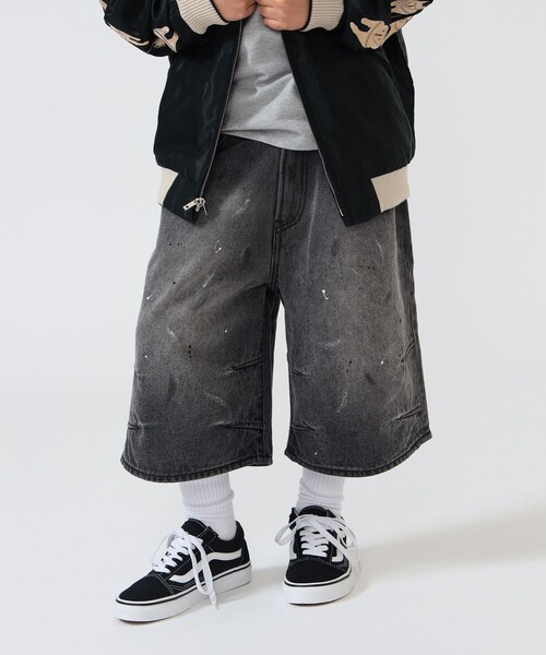 こども ビームス(コドモビームス)の「BEAMS × こども ビームス / クォーターレングス ペインター ワイド デニムパンツ 2026(110~160cm)(デニムパンツ・キッズ・サックスブルー/ブラック・S(110-120)/M(130-140))」の3枚目の写真