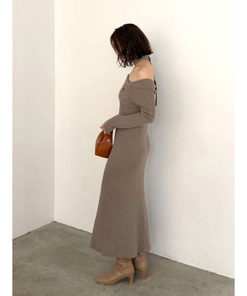 LAGUNAMOON（ラグナムーン）の「【POLO BCSコラボ】オフショルチョーカーニットワンピース（ワンピース・レディース・ブラック/ベージュ/モカ・SMALL/MEDIUM）」の13枚目の写真