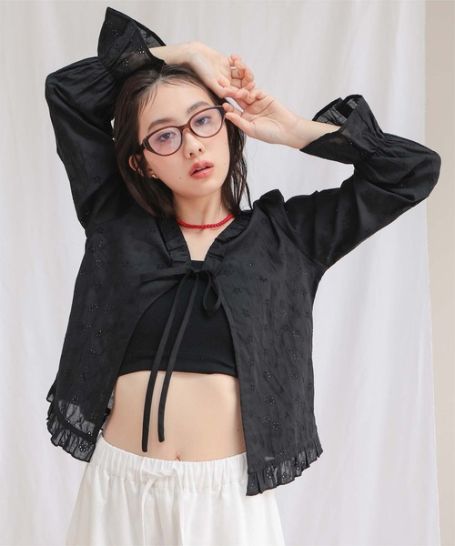 miette(ミエット)の「フリルデザインコットンレースブラウス(シャツ/ブラウス・レディース・ブラック/オフホワイト・L/M/S)」の13枚目の写真
