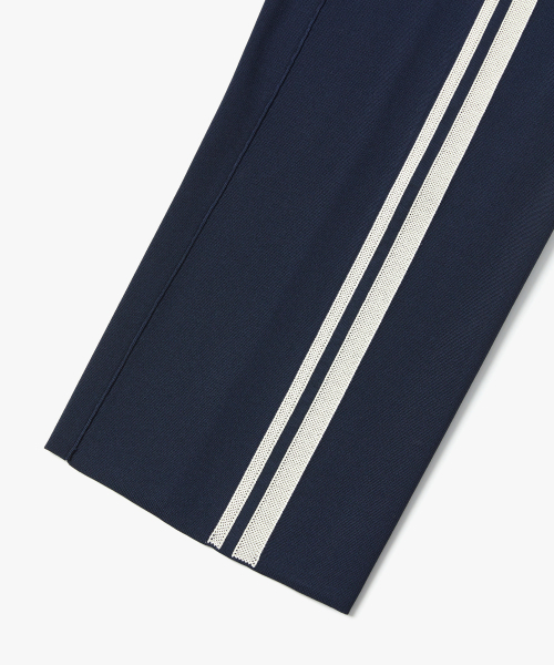 SUARE（スアレ）の「ニットジャージセットアップパンツネイビー（スウェットパンツ・レディース・ネイビー・LARGE/X-LARGE/MEDIUM）」の4枚目の写真