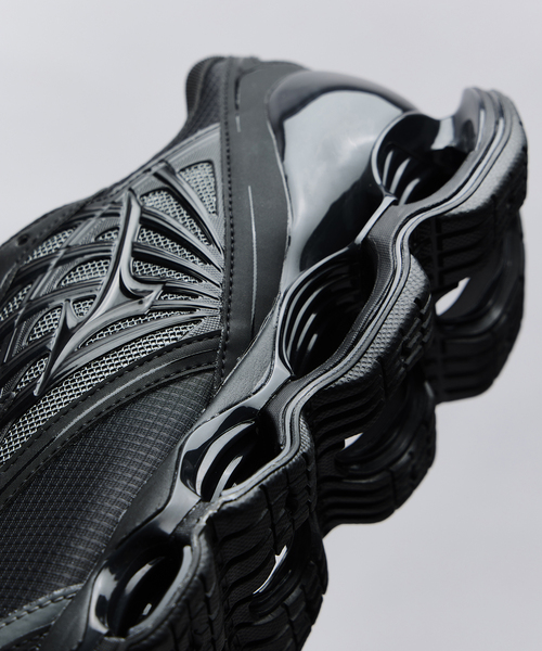 MIZUNO(ミズノ )の「MIZUNO / ミズノ ウェーブ プロフェシー LS ゴアテックス(スニーカー・メンズ・ブラック・28cm/27.5cm/27cm/26.5cm/26cm/29cm/28.5cm/30cm)」の3枚目の写真