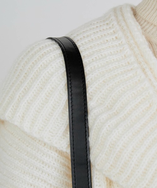 sita parantica（シータパランティカ）の「sita parantica/シータ パランティカ BUCKET-Minimal spec.Leather ワンハンドル バケットバック（ハンドバッグ・レディース・ブラック/オリーブ・FREE）」の11枚目の写真