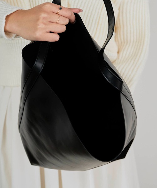 sita parantica（シータパランティカ）の「sita parantica/シータ パランティカ BUCKET-Minimal spec.Leather ワンハンドル バケットバック（ハンドバッグ・レディース・ブラック/オリーブ・FREE）」の15枚目の写真