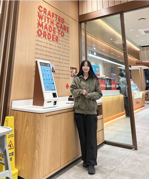 LETTERCOMO(レテルコモ)の「ヘビーコットンユーティリティバイオトラックジャケットオリーブ(ナイロンジャケット・レディース・その他・MEDIUM/LARGE/X-LARGE)」の6枚目の写真
