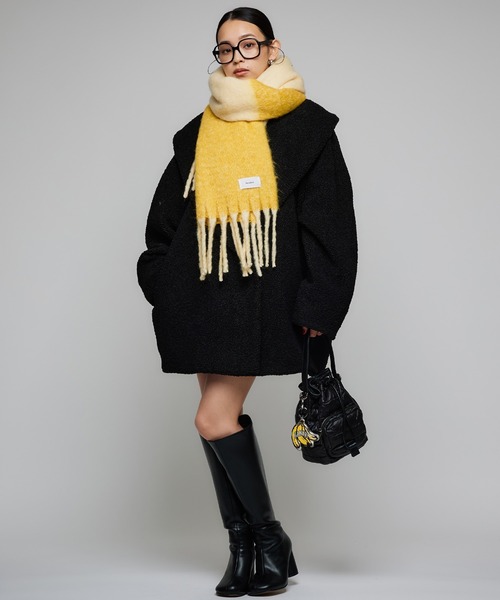 Narcissus（ナルシス）の「バイカラーマフラー（マフラー・レディース・ブラック/レッド/イエロー・FREE）」の5枚目の写真