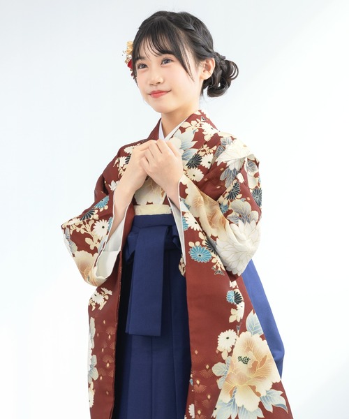 SOUBIEN(ソウビエン)の「【floro by SOUBIEN】ハイジュニア袴4点セット(着物・襦袢・下帯・袴)(着物・キッズ・ターコイズブルー系/グリーン系/ホワイト系その他/レッド系/ピンクベージュ/ピンク系/ブルー系/ネイビー系/スモーキーグリーン系1・M/S/L/SS/LL)」の9枚目の写真