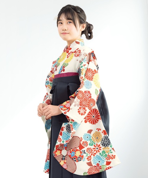 SOUBIEN(ソウビエン)の「【floro by SOUBIEN】ハイジュニア袴4点セット(着物・襦袢・下帯・袴)(着物・キッズ・ターコイズブルー系/グリーン系/ホワイト系その他/レッド系/ピンクベージュ/ピンク系/ブルー系/ネイビー系/スモーキーグリーン系1・M/S/L/SS/LL)」の22枚目の写真