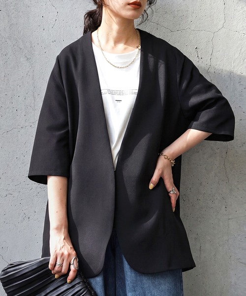 antiqua(アンティカ)の「ノーカラー 半袖 ジャケット(ノーカラージャケット・レディース・ブラック・ONESIZE)」の1枚目の写真