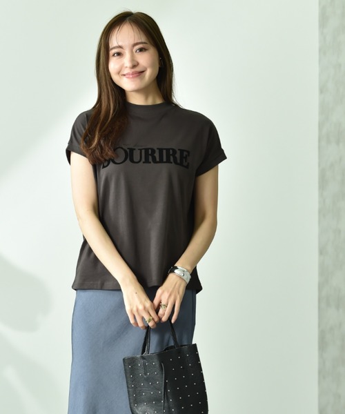 INTERPLANET(インタープラネット)の「【UV・接触冷感】フロッキーロゴプリントフレンチスリーブプルオーバー(Tシャツ/カットソー・レディース・オフホワイト/ライトベージュ/チャコールグレー・FREE)」の13枚目の写真