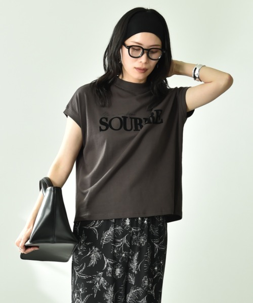 INTERPLANET(インタープラネット)の「【UV・接触冷感】フロッキーロゴプリントフレンチスリーブプルオーバー(Tシャツ/カットソー・レディース・オフホワイト/ライトベージュ/チャコールグレー・FREE)」の5枚目の写真