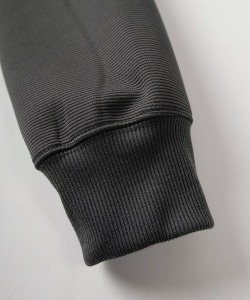 Disney（ディズニー）の「【71】【Disney/ディズニー】ミッキーマウス リップルダンボール アップリケ サガラ刺繍 ジップパーカー/メンズ/レディース/ユニセックス（パーカー・レディース・チャコールグレー/ブルー/ブラック/アッシュグレー・M/L/XL）」の9枚目の写真