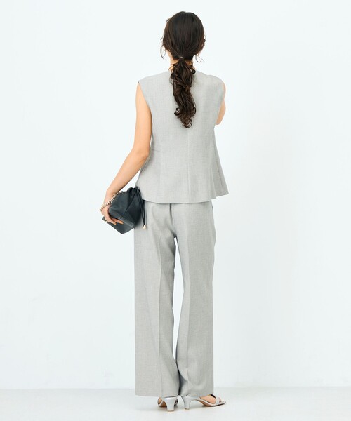 NOLLEY’S Sophi（ノーリーズソフィ）の「《セットアップ対応》ウォッシャブルドライシャークタックワイドパンツ（その他パンツ・レディース・グレイッシュベージュ/チャコールグレー・38/36/34）」の14枚目の写真