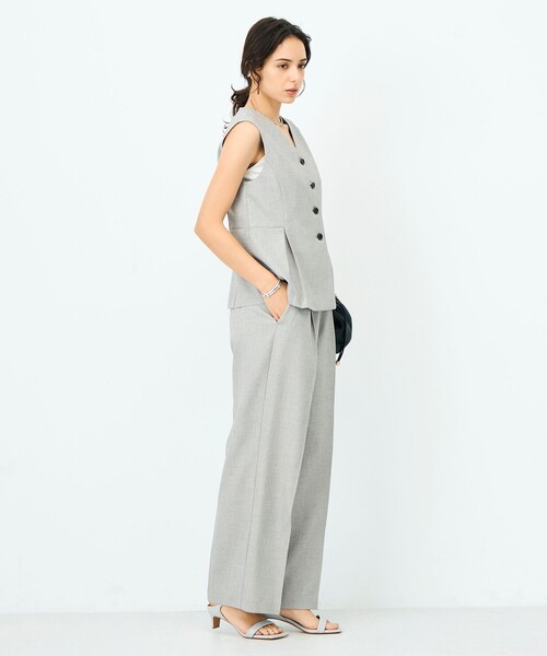 NOLLEY’S Sophi（ノーリーズソフィ）の「《セットアップ対応》ウォッシャブルドライシャークタックワイドパンツ（その他パンツ・レディース・グレイッシュベージュ/チャコールグレー・38/36/34）」の15枚目の写真